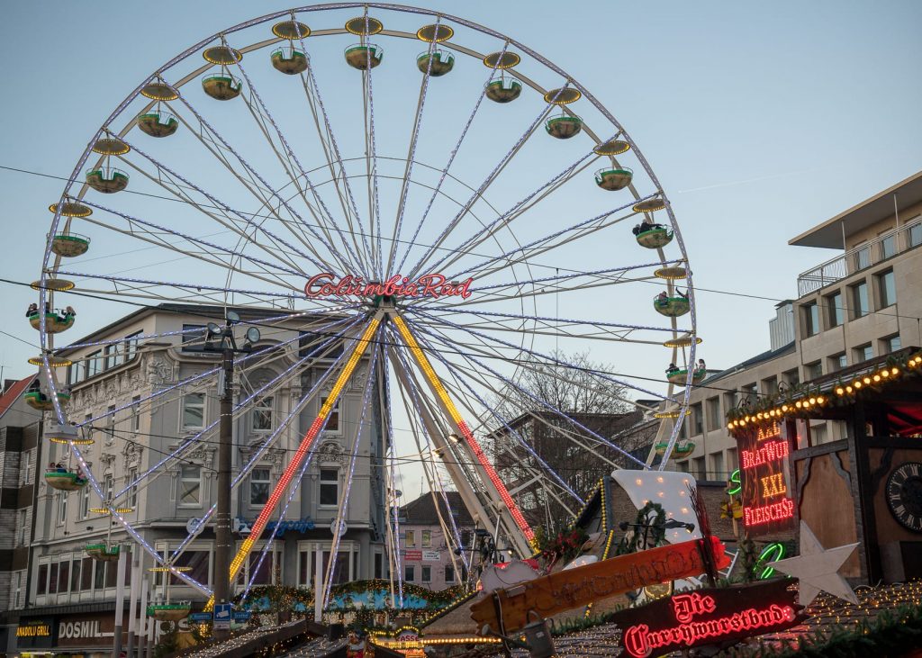 Das Riesenrad auf dem Platz von Leeds