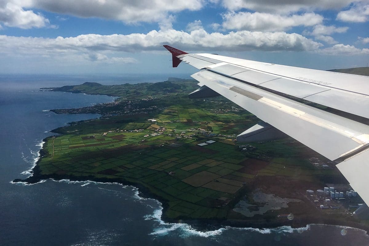 Landeanflug auf Terceira - Jungfernflug airberlin DUS-TER