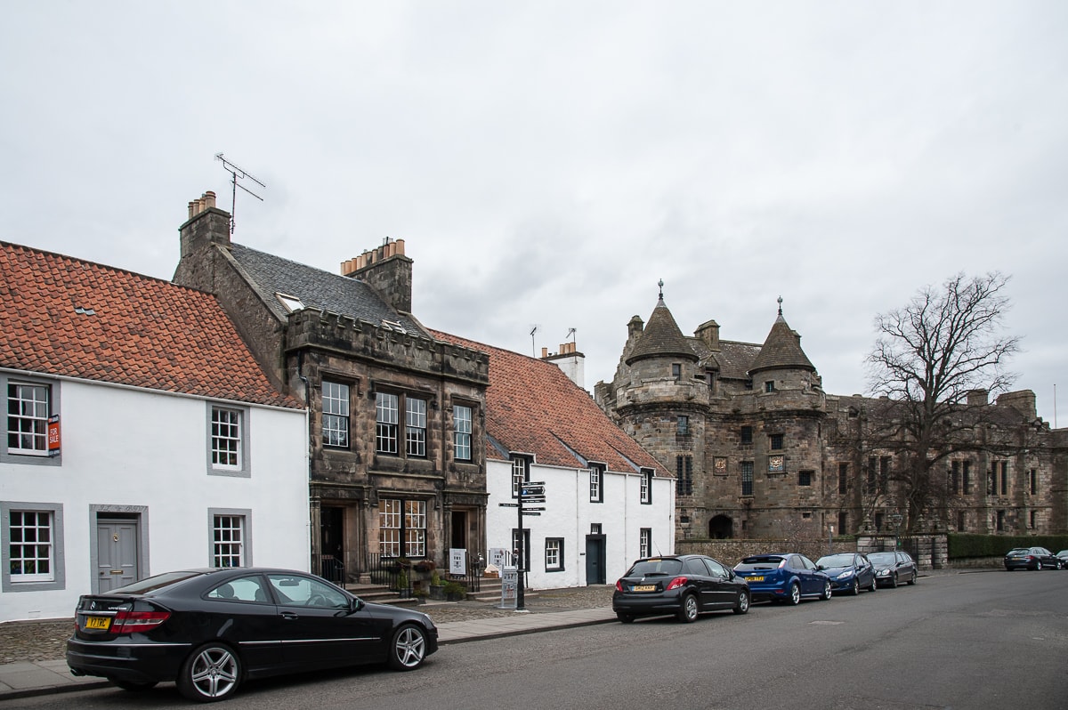 Die blutverschmierten Häuser von Outlander in der Realität