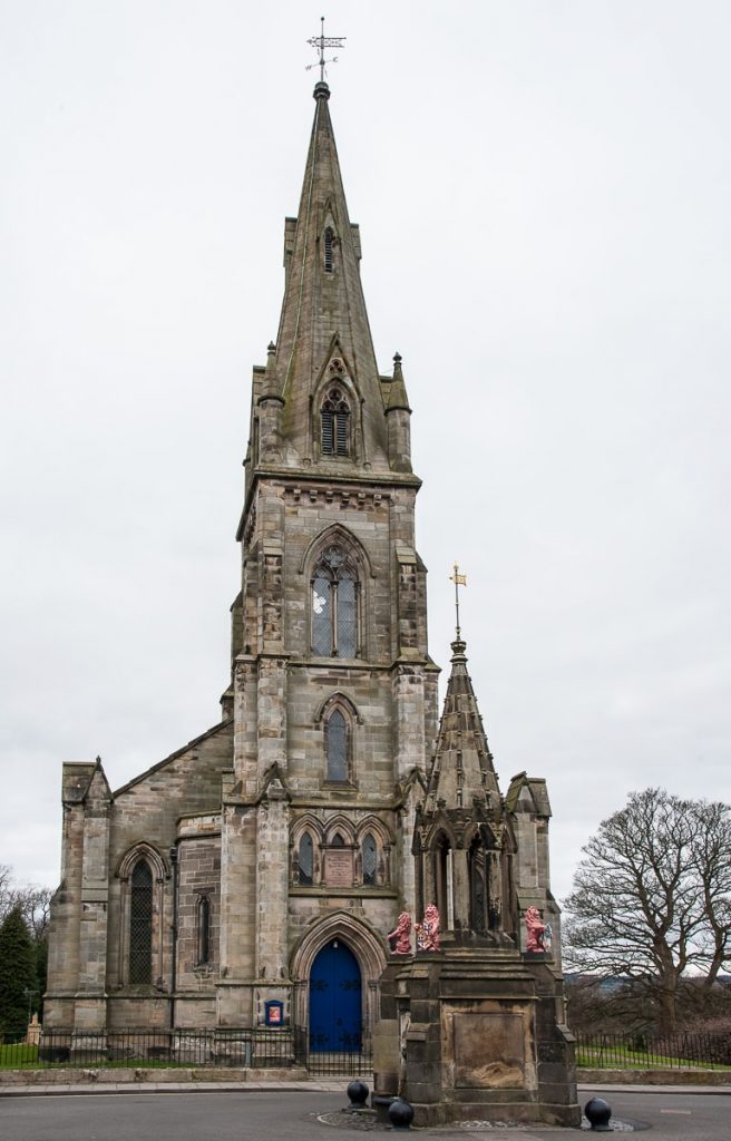 Falkland Parish Church & Bruce Fountain