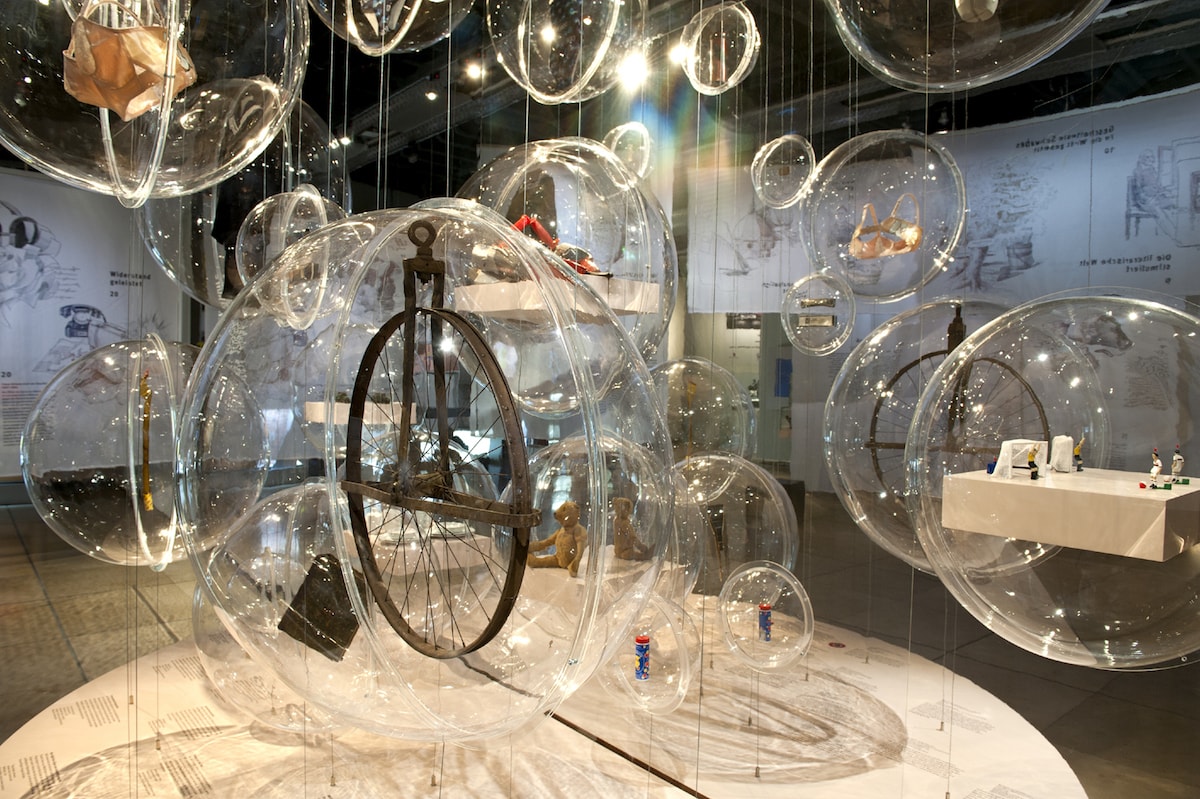 Raumaufnahme Große Landesausstellung „Die Schwaben. Zwischen Mythos und Marke“ © Landesmuseum Württemberg, Stuttgart; Foto: Franziska Schneider