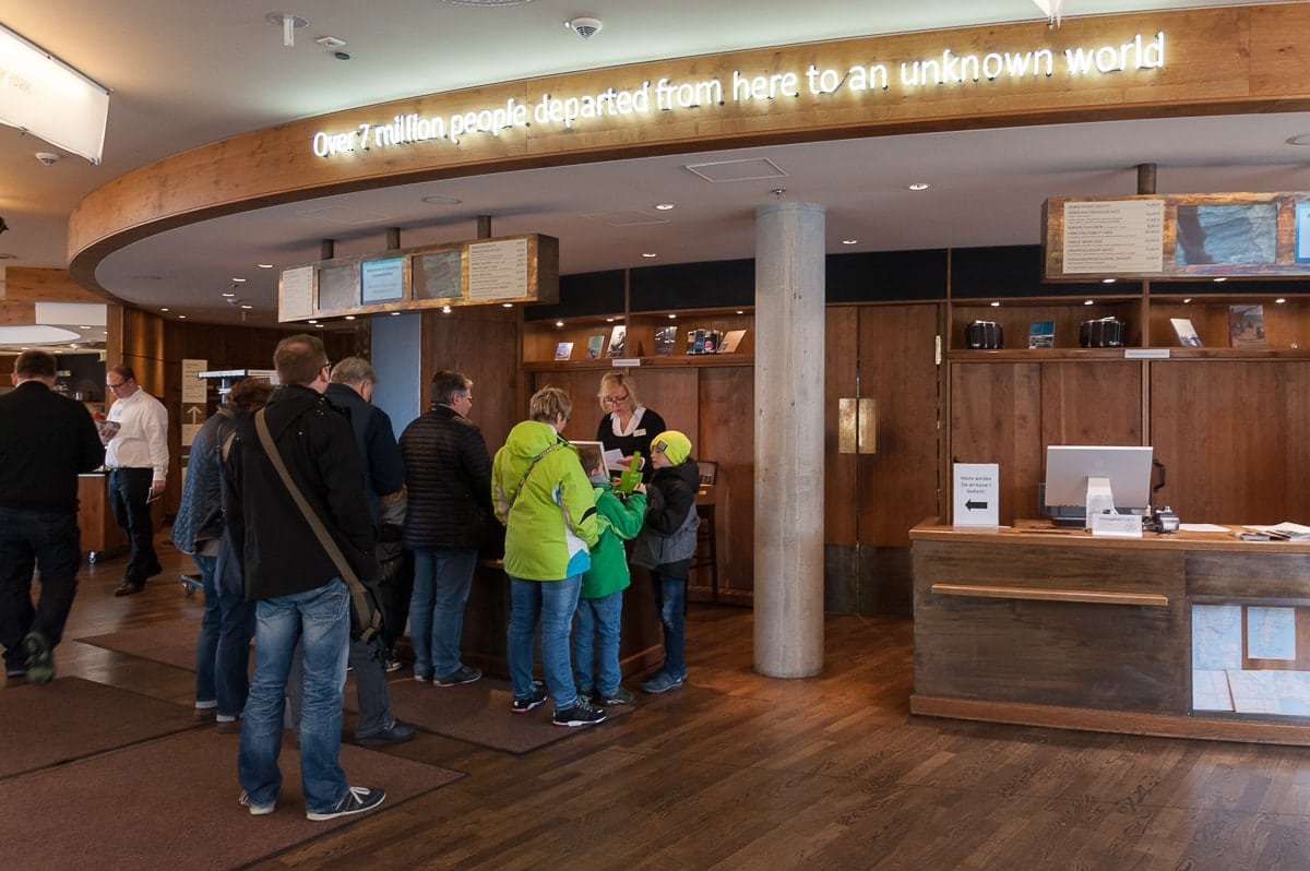Ticketschalter des Deutschen Auswandererhauses Bremerhaven