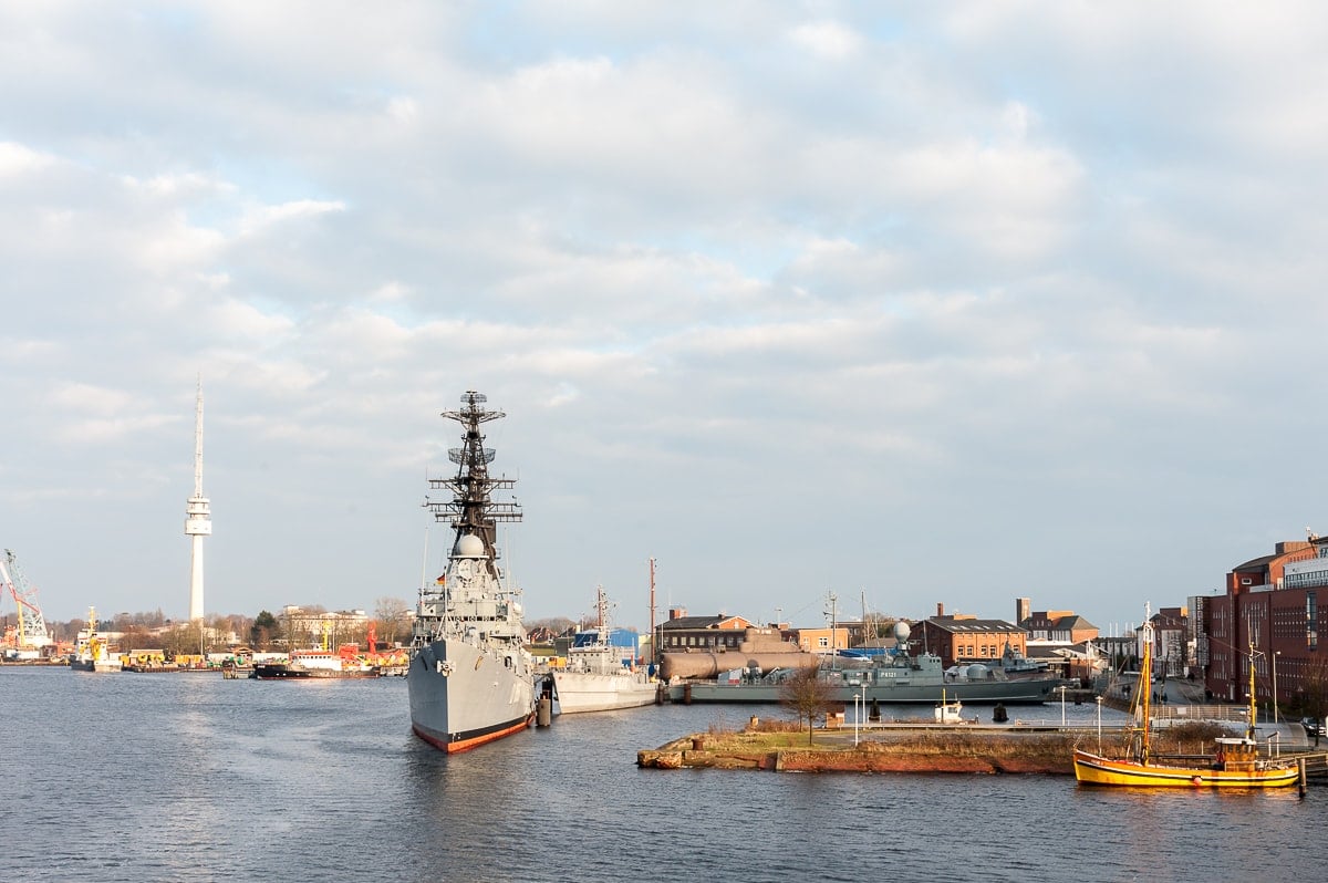 Museumshafen Wilhelmshaven mit der "Mölders".