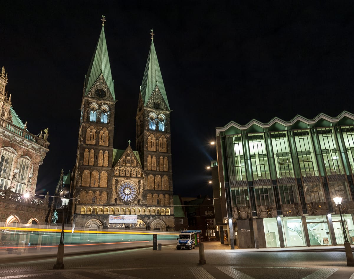 Dom St. Petri zwischen Rathaus und Bürgerschaft
