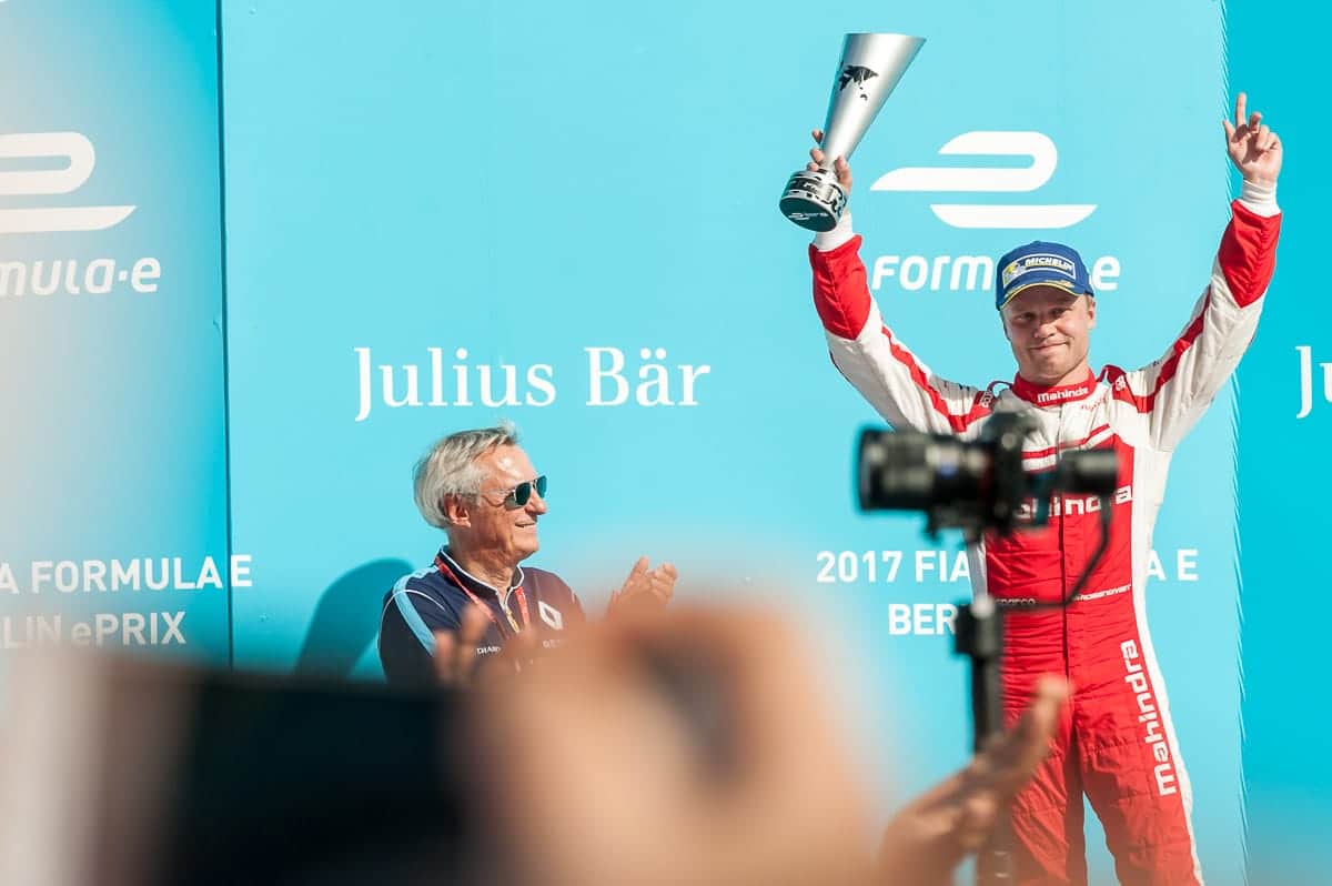 ein trauriger Rosenqvist