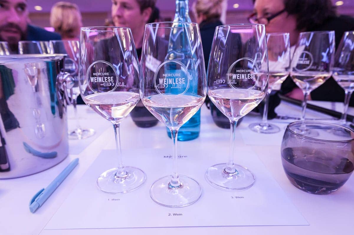 Eine Runde Weißwein