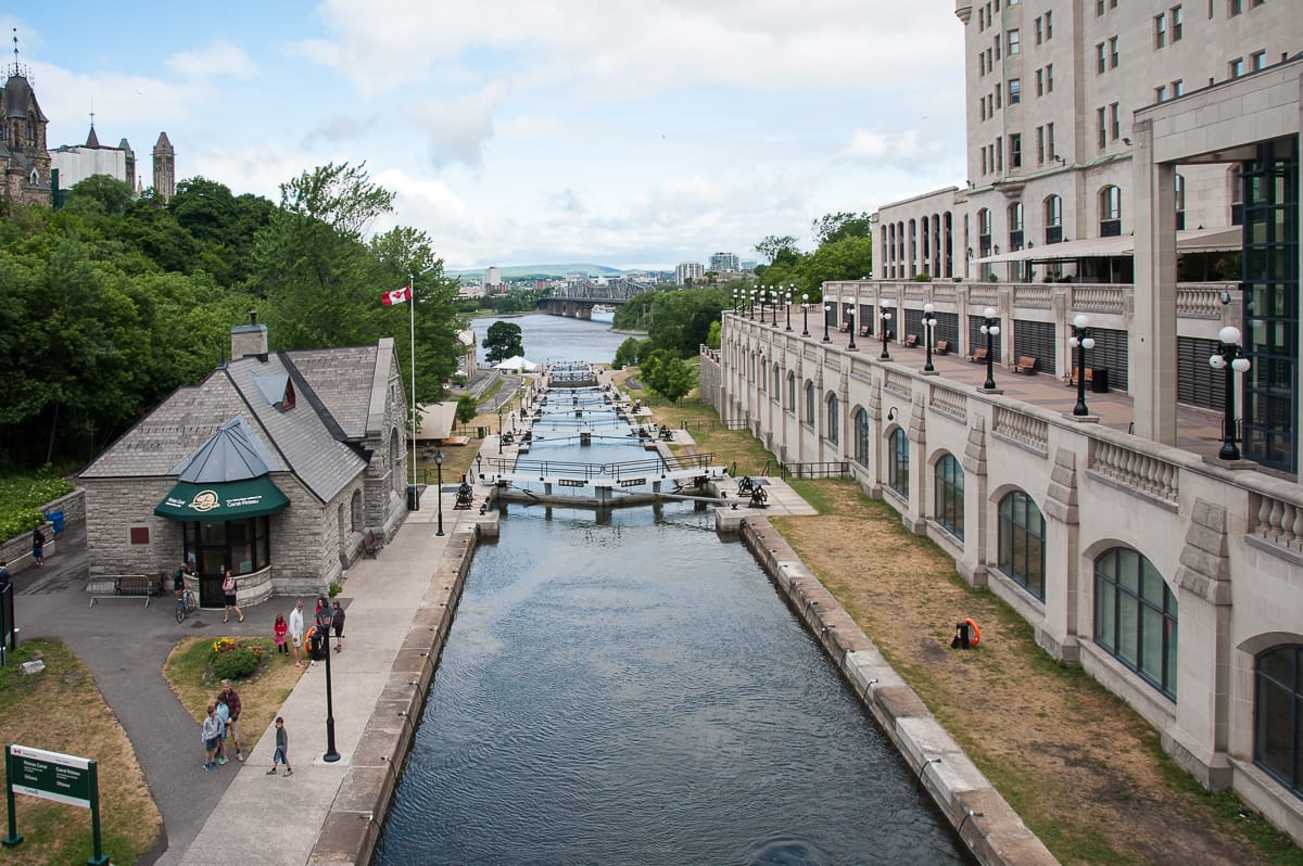 Die Schleusen am Ende des Rideau-Kanals hinunter zum Ottawa-Fluß
