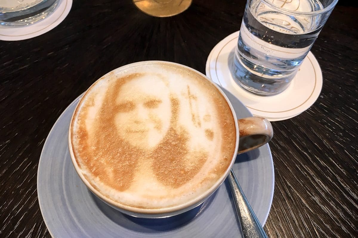 Latte Art im Hotel Storchen in Zuerich