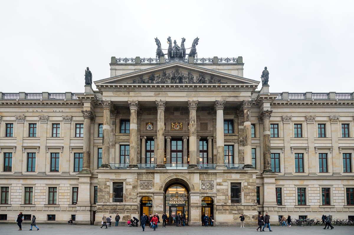 Braunschweiger Residenzschloss mit den Schlossarkaden
