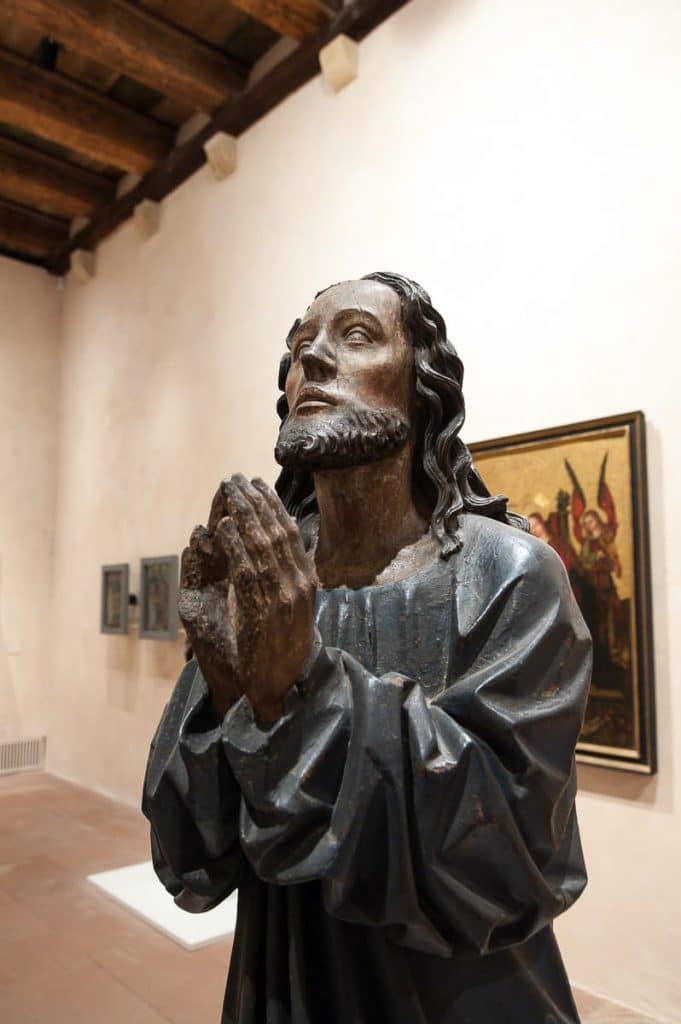 Sakrale Kunst - beeindruckende Jesusfigur