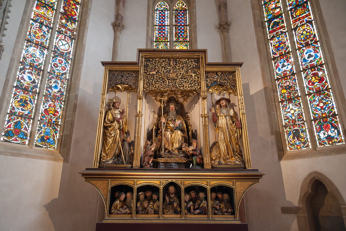 Altarschrein des Isenheimer Altars mit wertvollen Schnitzereien