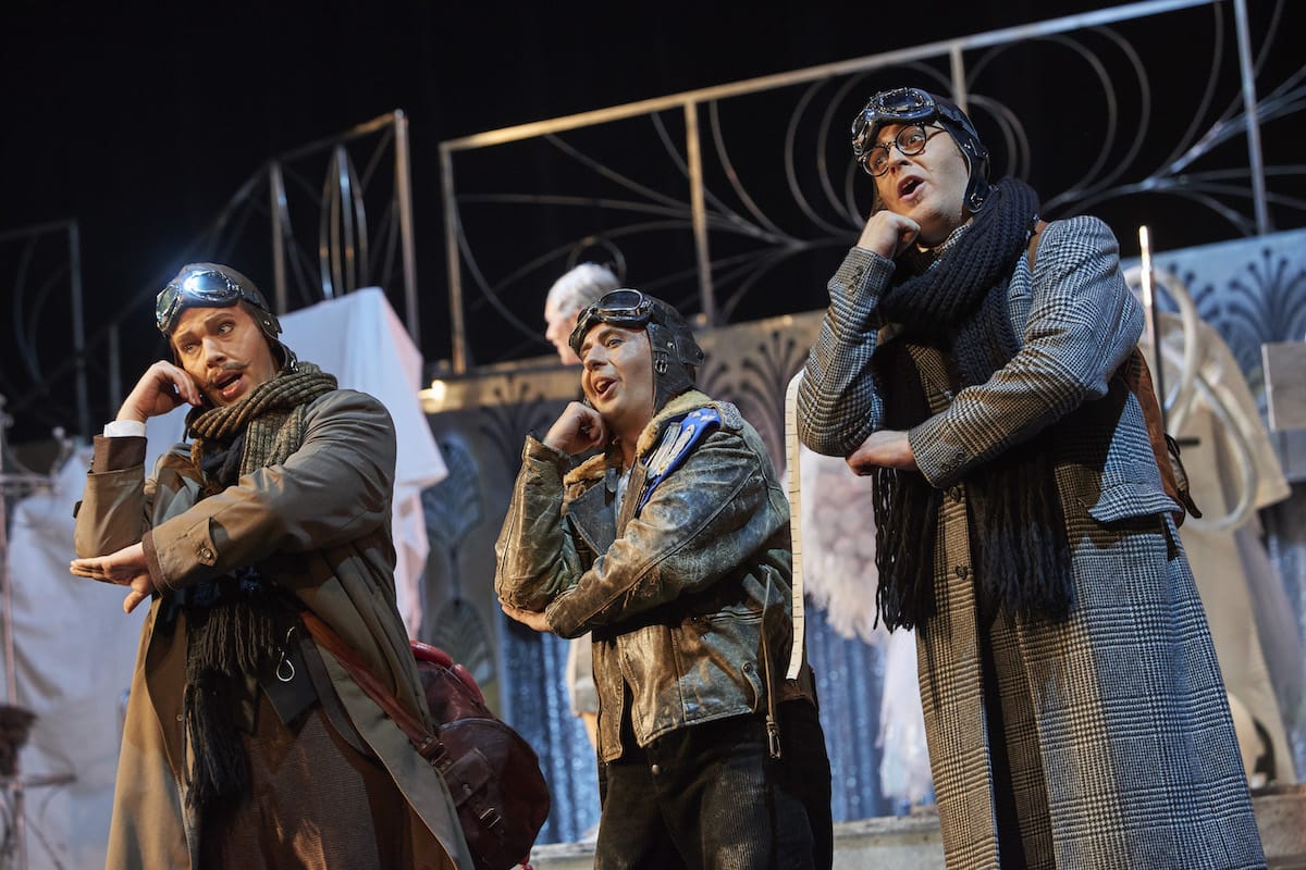 Theater Dortmund Marvin Zobel (Pannecke), Bonko Karadjov (Steppke), Morgan Moody (Lämmermeier) © Björn Hickmann, Stage Picture