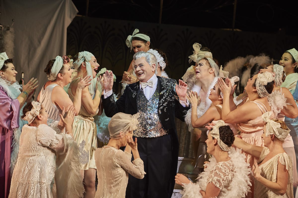 Theater Dortmund Ks Hannes Brock (Prinz Sternschnuppe), Ensemble © Björn Hickmann, Stage Picture