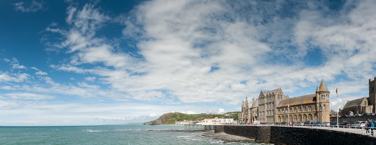 Blick auf die Aberystwyth University und das alte Casino