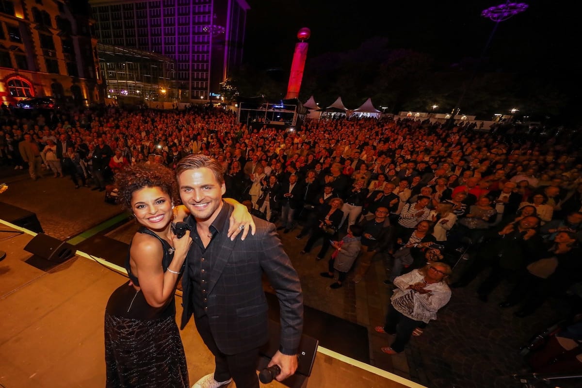 Patricia Meeden und Alexander Klaws tauchten bei der Musicalgala "A Night full of Stars" der Cityring-Konzerte gemeinsam mit den Gästen in das emotionale und glanzvolle Genre des Musicals ein Foto: Jan Heinze