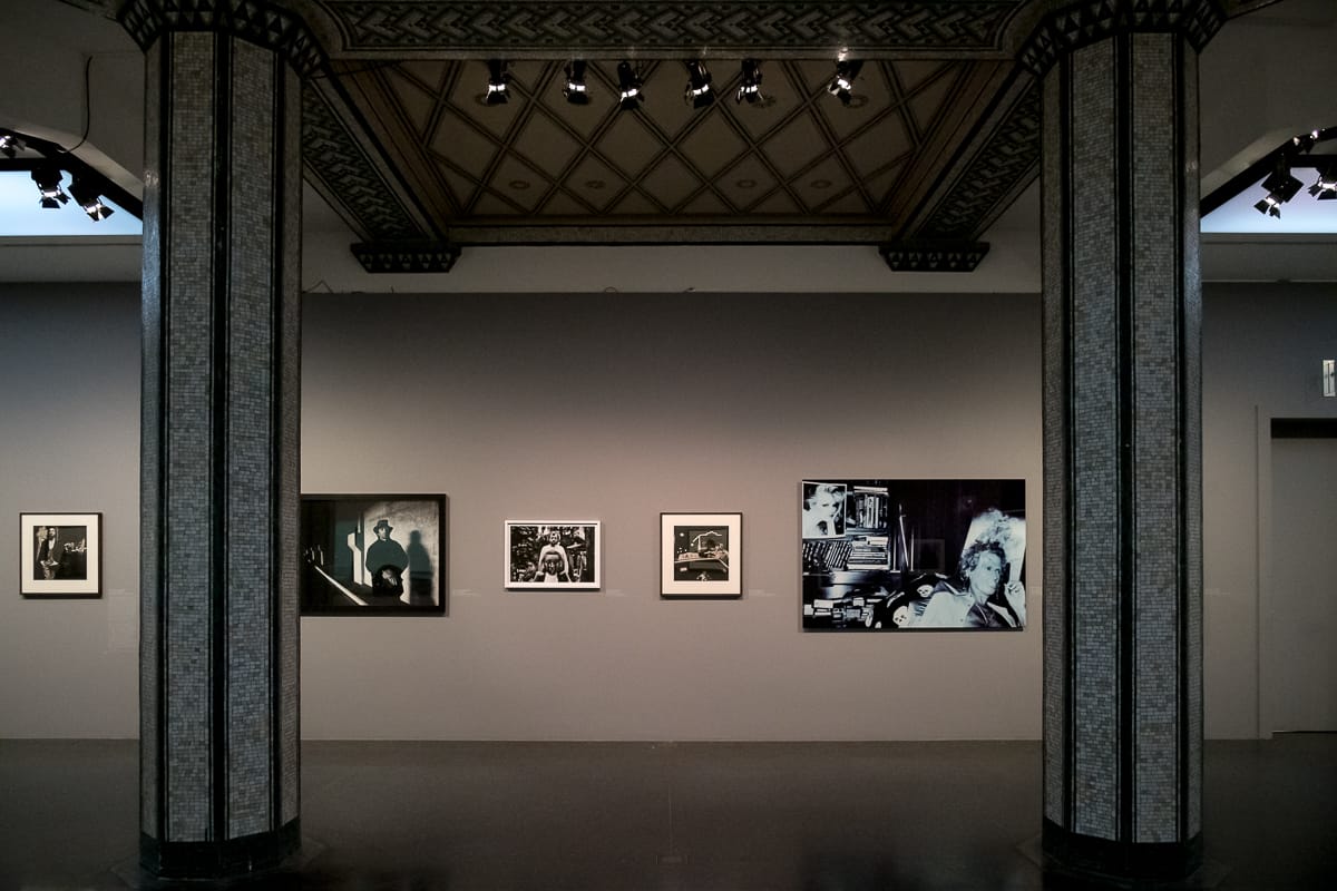 Bilder von Anton Cobijn, wie links von Dave Gahan (Depeche Mode), prägten Bands über Jahrzehnte