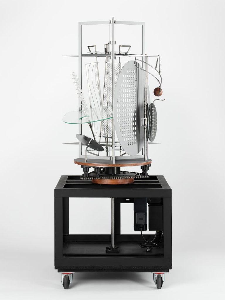 László Moholy-Nagy, Lichtrequisit für eine elektrische Bühne, 1930, Nachbau 2006, Harvard Art Museums/Busch- Reisinger Museum, Hildegard von Gontard Fund, Foto: Imaging Department, © President and Fellows of Harvard College