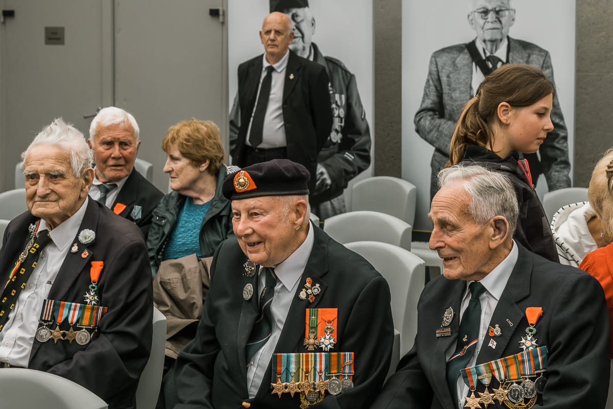 Veteranen im Utah Beach Landing Museum während der D-Day-Feierlichkeiten.