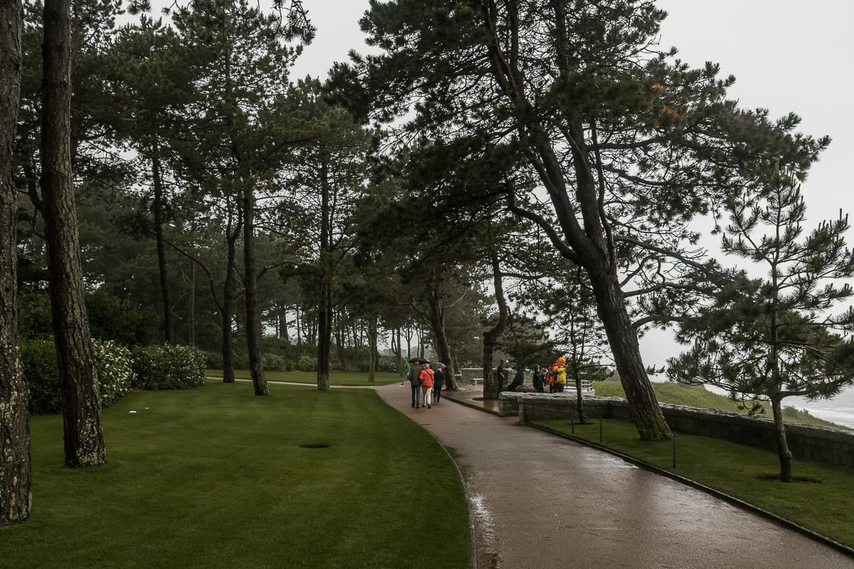 Der Amerikanische Soldatenfriedhof hoch über Omaha Beach