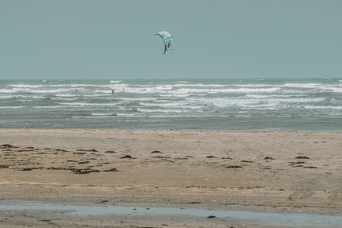 Windsurfer am Utah Beach.