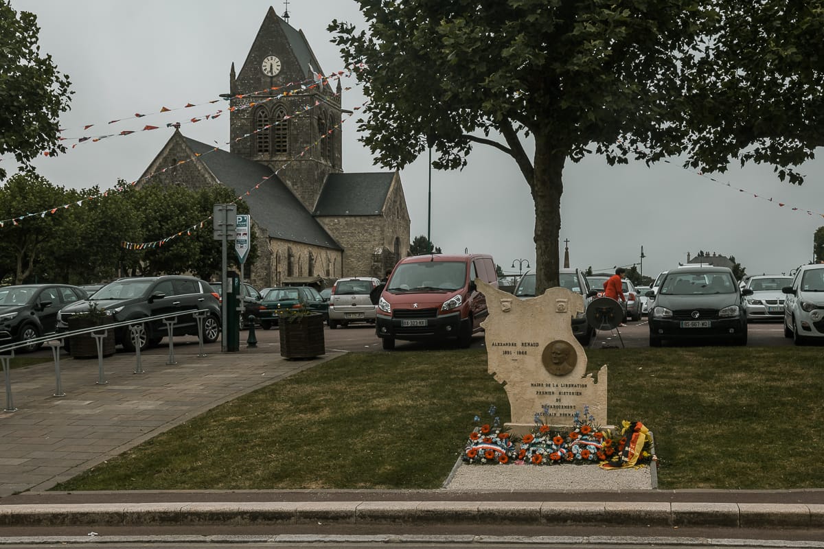 Sainte-Mère-Église - Kirchplatz mit Kirche