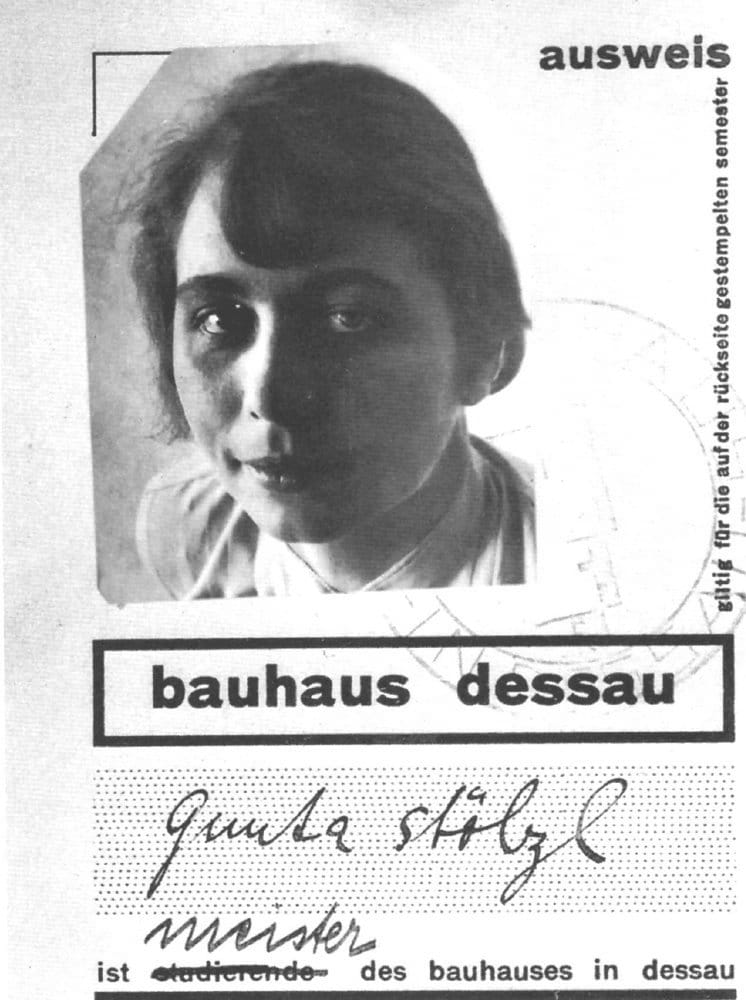 Gunta Stölzl, Bauhaus-Ausweis Foto: gemeinfrei, via Wikipedia.