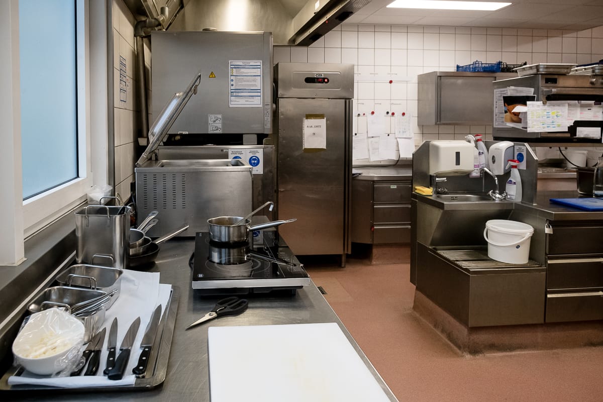 Ein gutes Mise en Place in der Küche des Mercure Hotel Berlin City