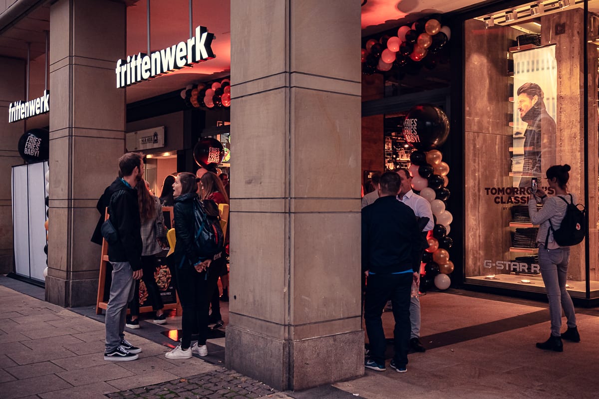 Eingang zum Frittenwerk Hamburg in der Bergstraße.