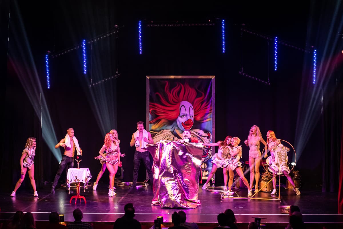 Zaubernummer von Eduardissimo, Circus 