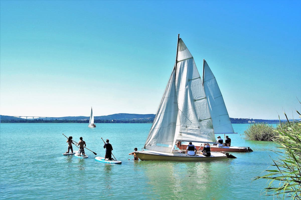 Segeln & Stand-Up-Paddeln (SUP) auf dem Balaton ©Ungarisches Tourismusamt.