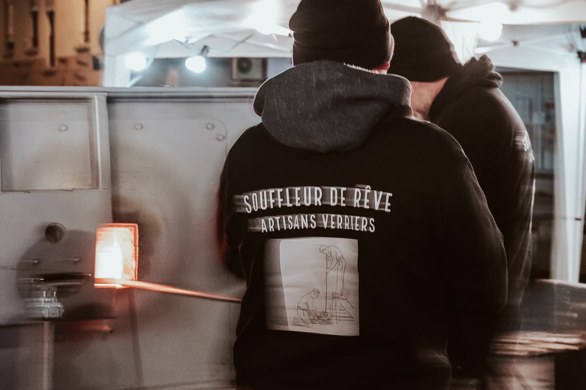 Mobile Glasbläserei auf dem Weihnachtsmarkt Haguenau.