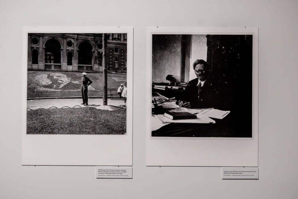 Zwei Fotos aus der Russlandreise von Georges Simenon, rechts ein Portrait von Trotzki an seinem Schreibtisch.